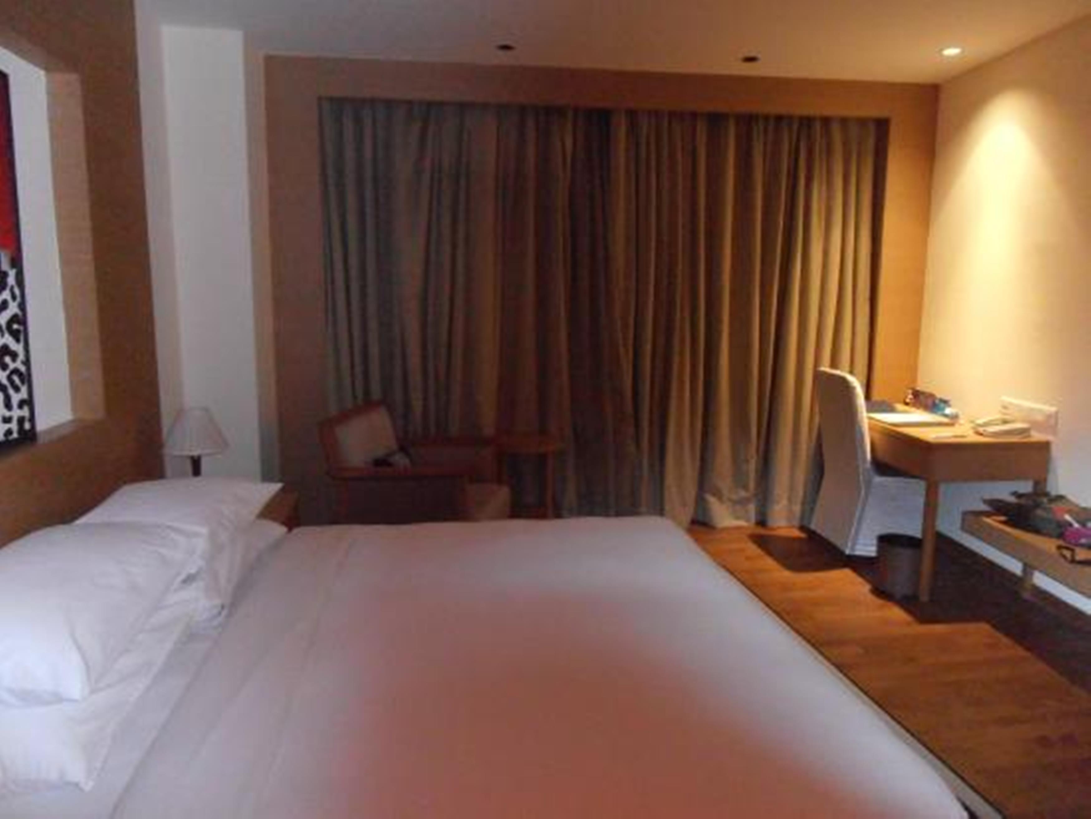 Radisson Blu Hotel New Delhi Dwarka מראה חיצוני תמונה A room at the hotel