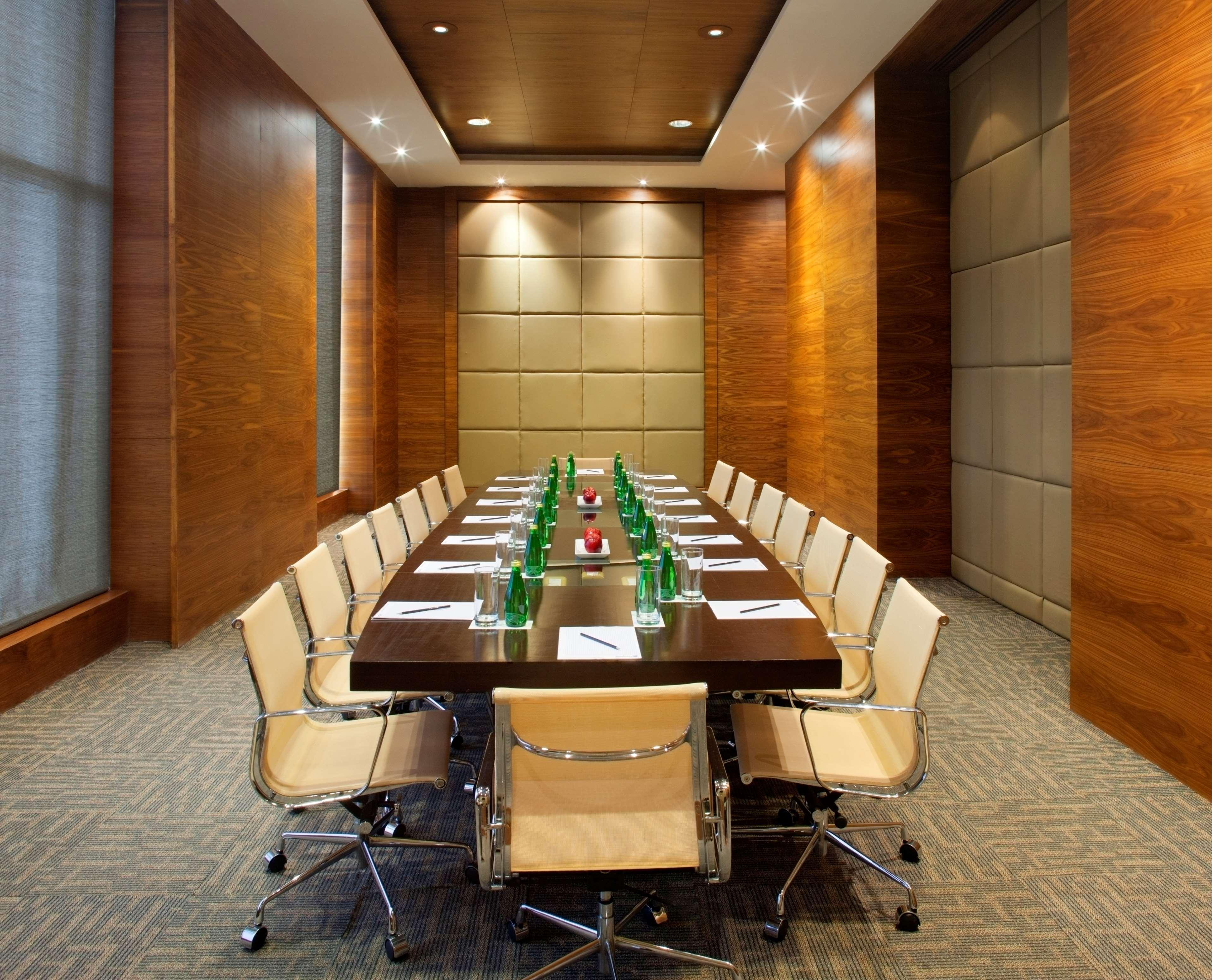 Radisson Blu Hotel New Delhi Dwarka מראה חיצוני תמונה Meeting room