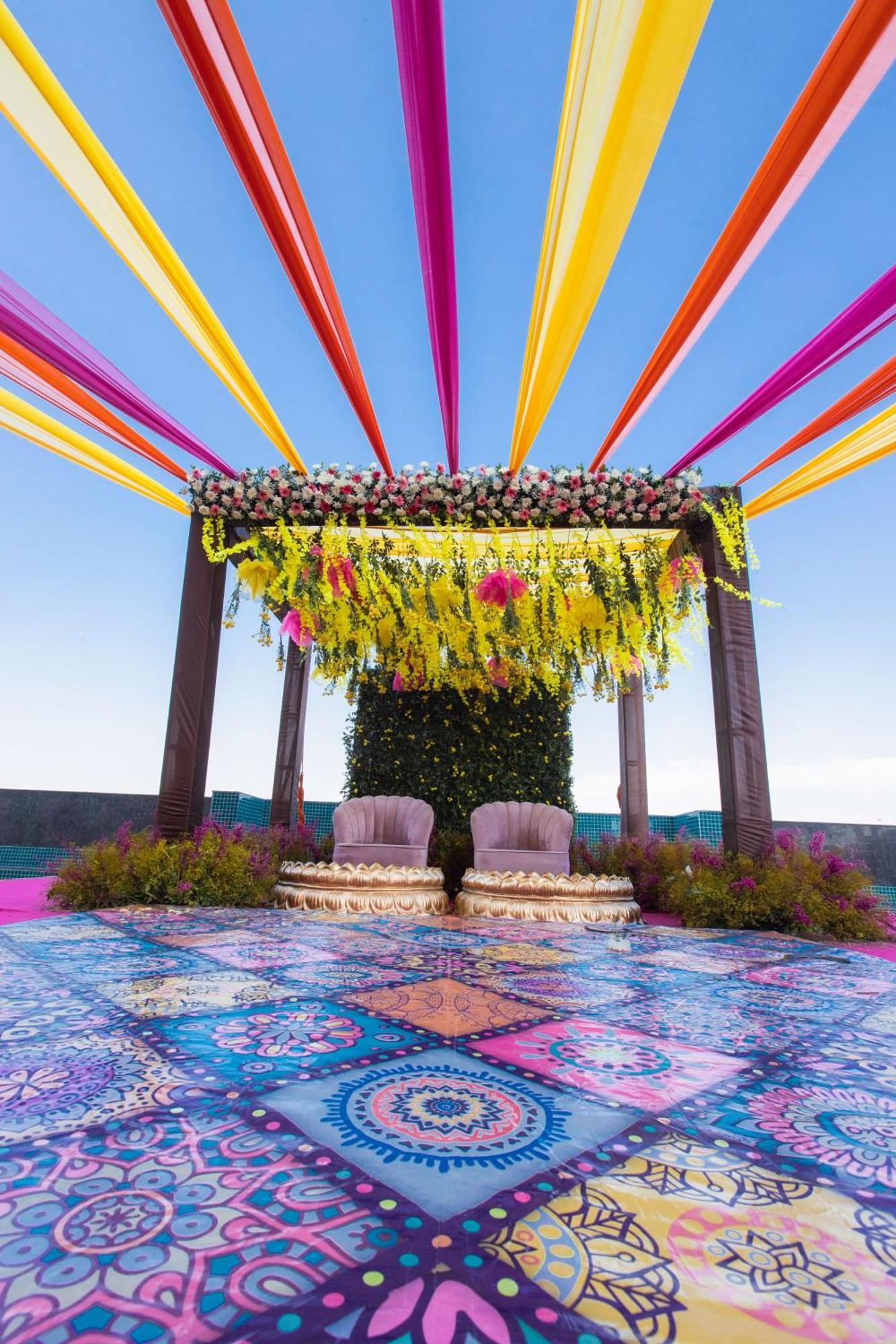 Radisson Blu Hotel New Delhi Dwarka מראה חיצוני תמונה Mandap decorated with flowers