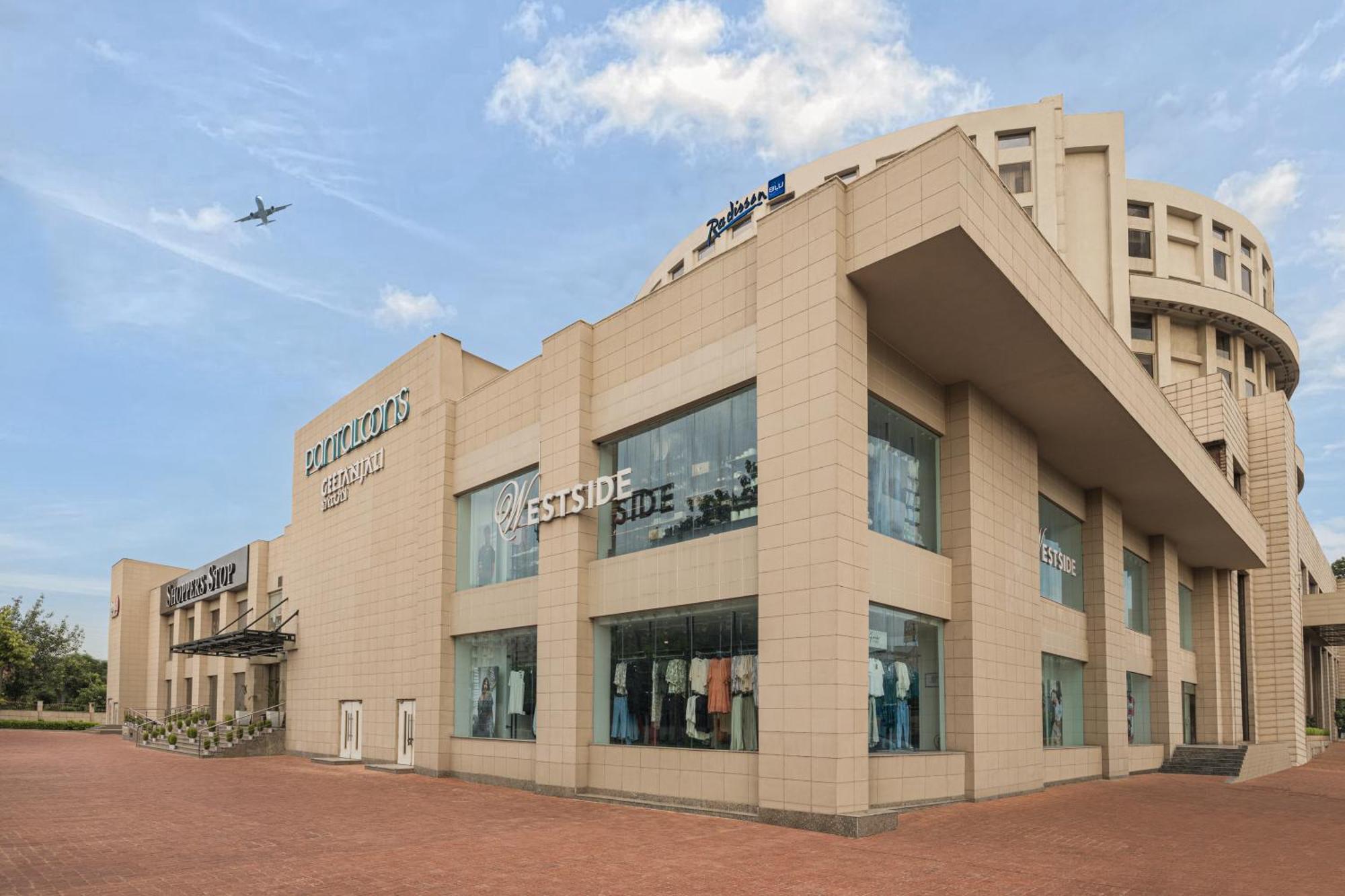 Radisson Blu Hotel New Delhi Dwarka מראה חיצוני תמונה Westside, a lifestyle retail store in India